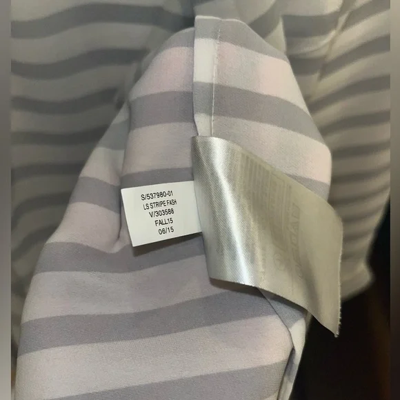 Petite 🍌 Banana Republic Button Down - Picture 11 of 13